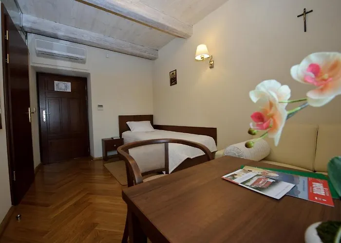 Sw. Norberta Отель 3*