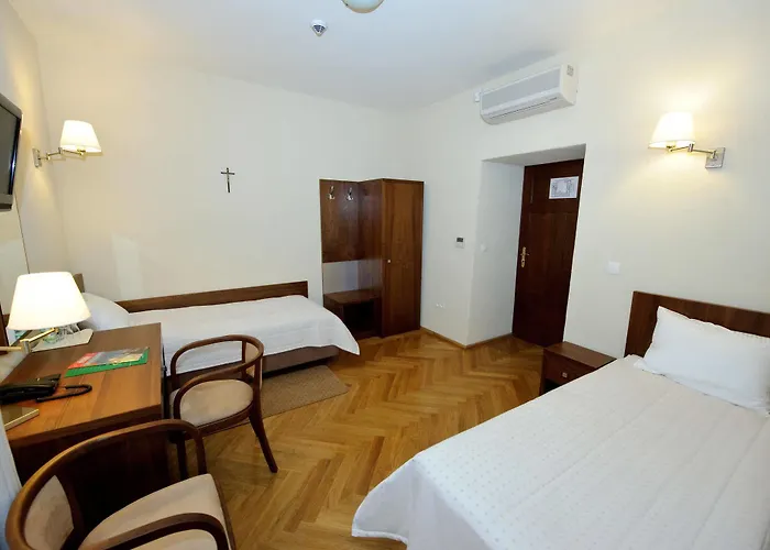 Sw. Norberta Отель 3*